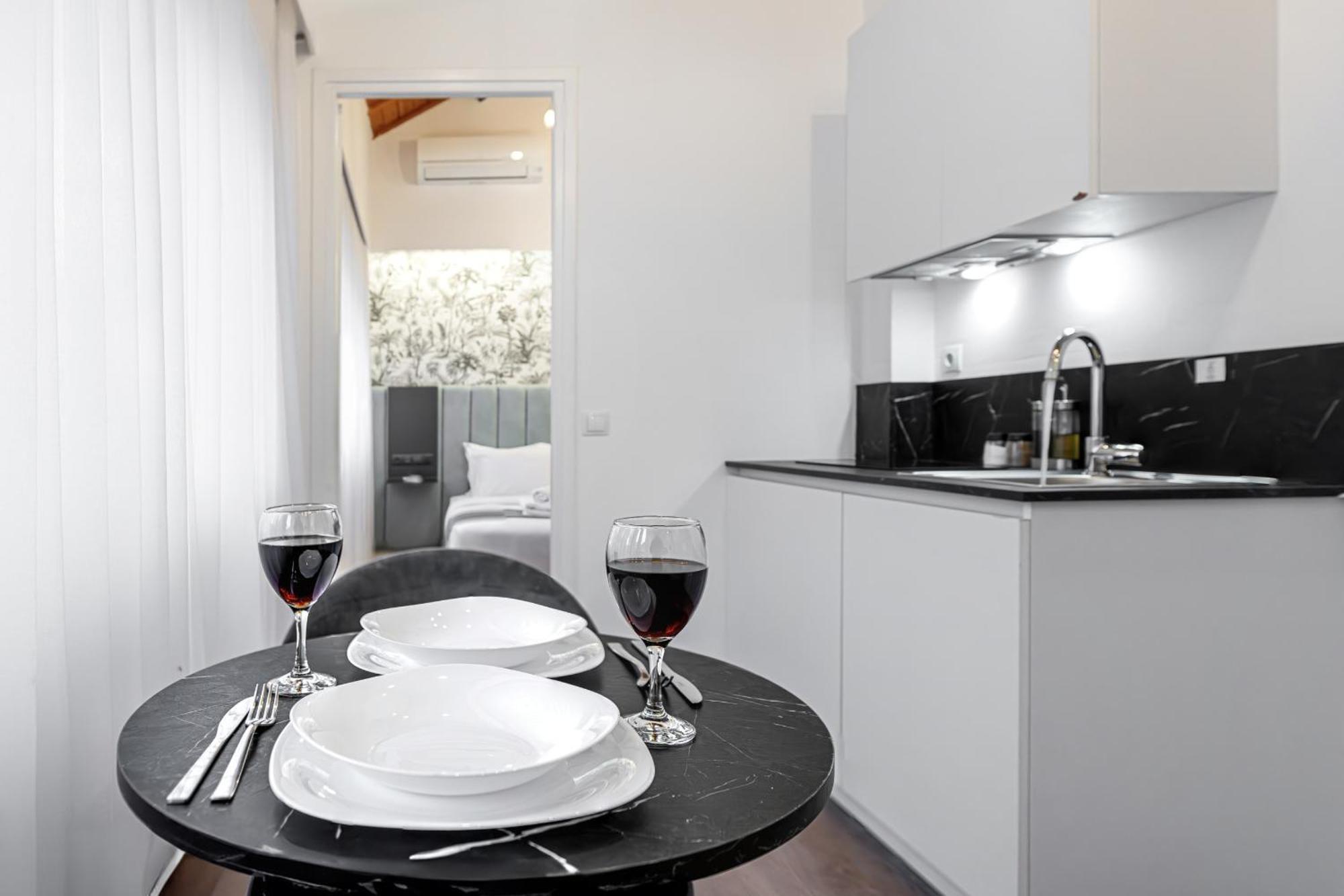 Kriel Suites By Liv Homes Atenas Exterior foto